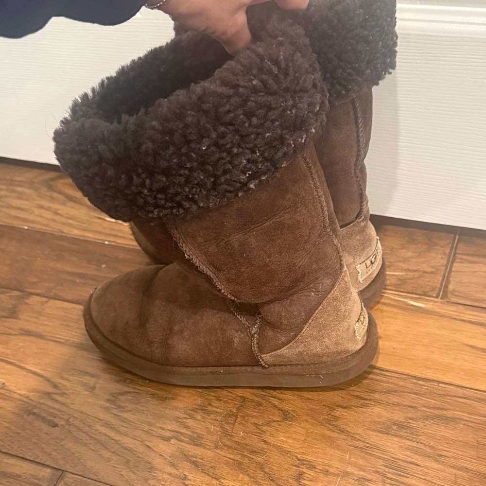 UGG Brown Shearling Winter Boots